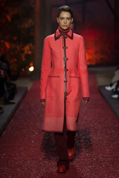 Look 27